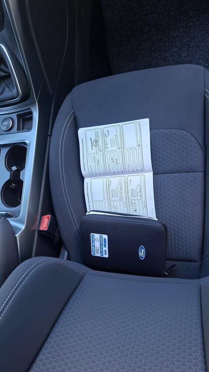 Ford KUGA 1.5 EcoBoost ST Line 5drs bj:2017 airco navigatie lm-velgen