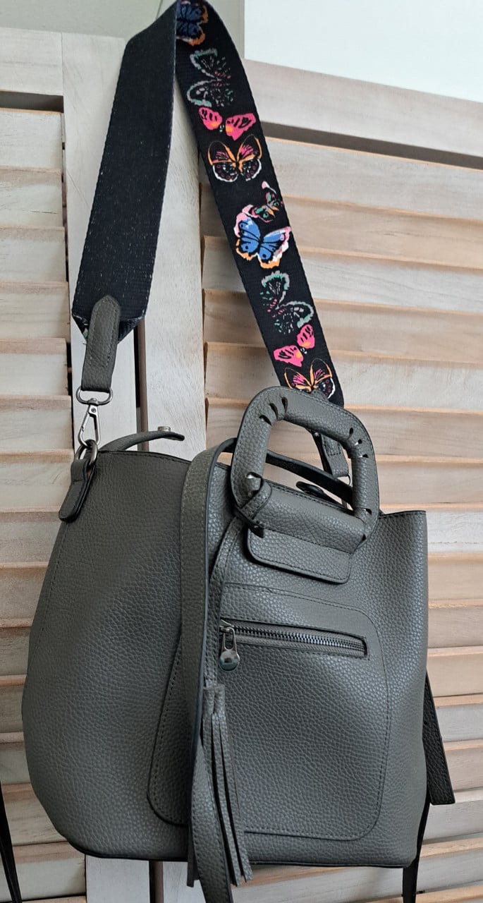 Mooie kleurrijke tassen, z.g.a.n.