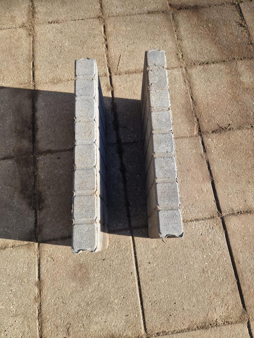 GRATIS 14x betonbandjes / opsluitbandjes blokjes