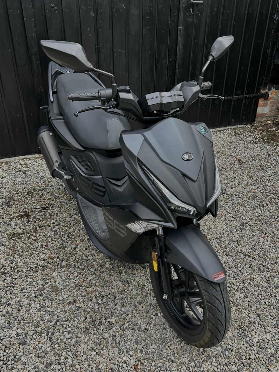 Kymco Super 8 R Scooter 45 km/u | 2025 | 2.767 km | 2 jaar garantie