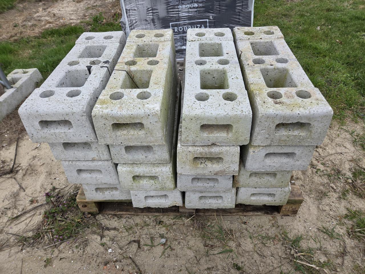 16 Bouwhekken compleet met klemmen en voeten