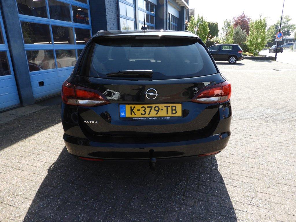 Opel Astra sports tourer 1.2 edition
