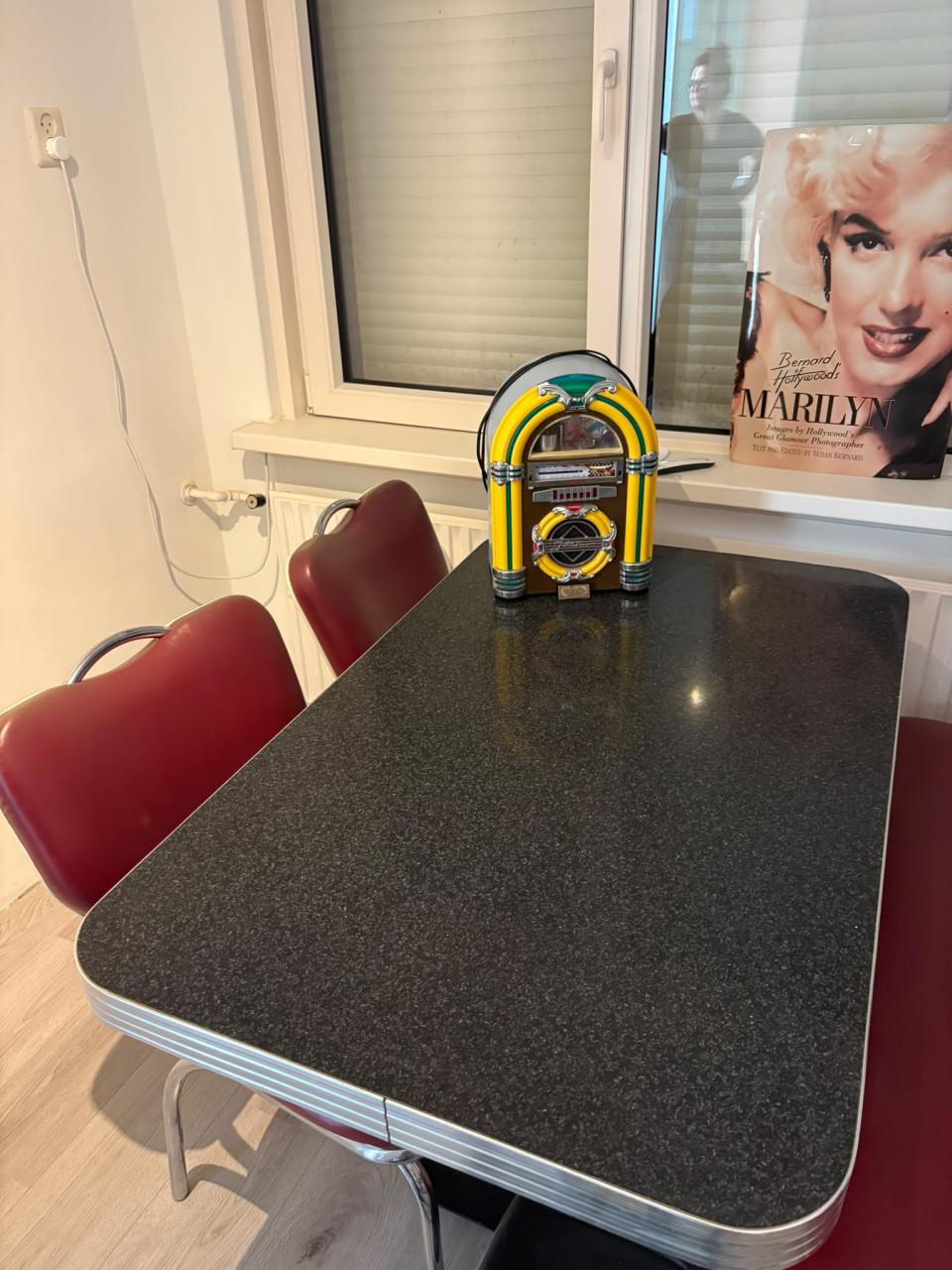 Diner set