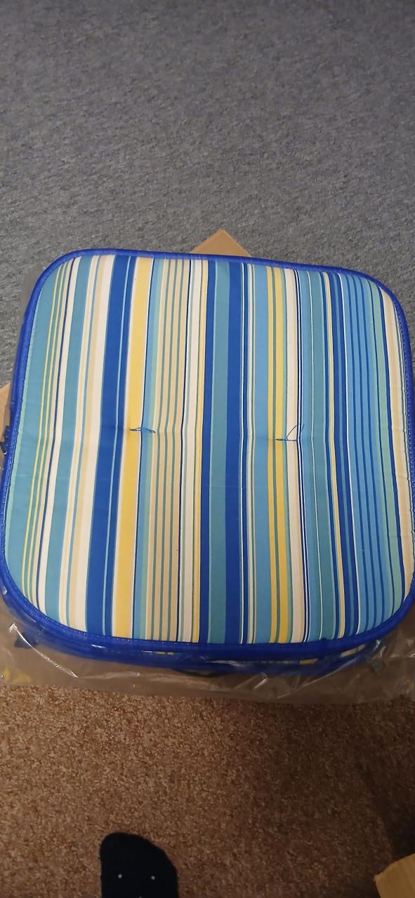 4 leuke tuinstoel kussens