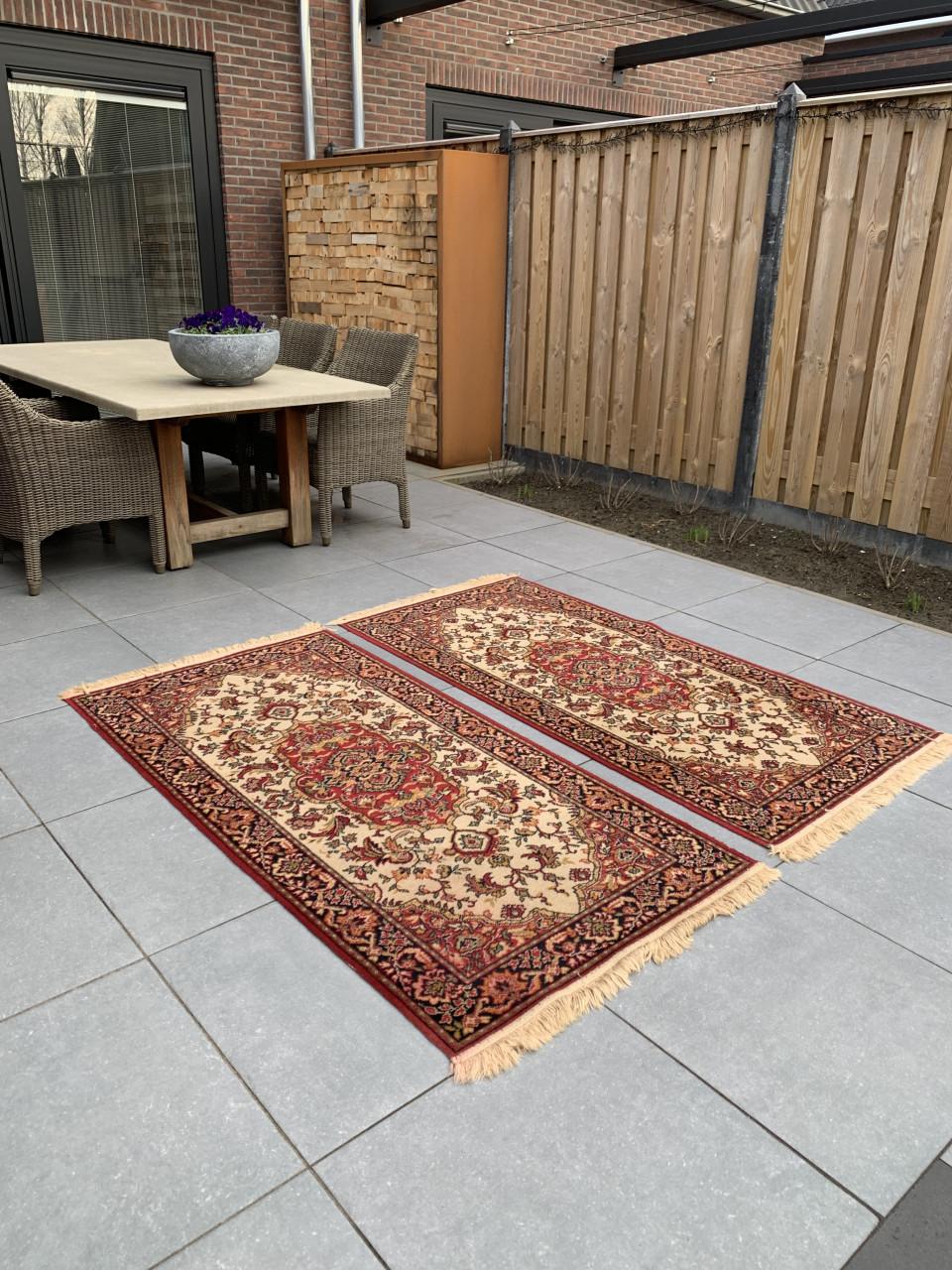 ✨Twee Super Leuke Middelgrote Vintage Kleedjes✨190x90 cm.