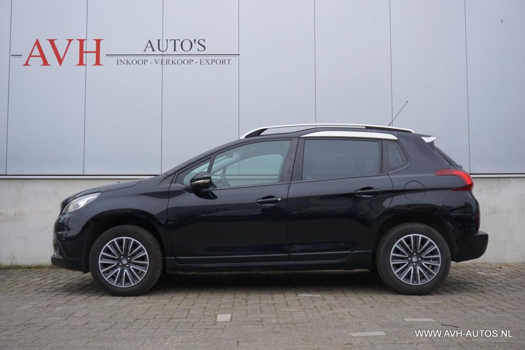 Peugeot 2008 1.2 puretech blue lion