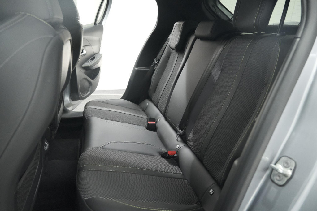 Peugeot 208 puretech 100 gt | camera | navigatie | apple carplay | parkeers