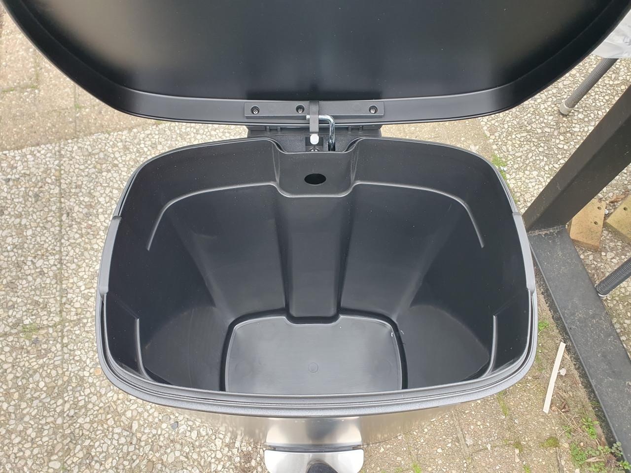 Bayt pedaalemmer 50L zilver | prullenbak keuken