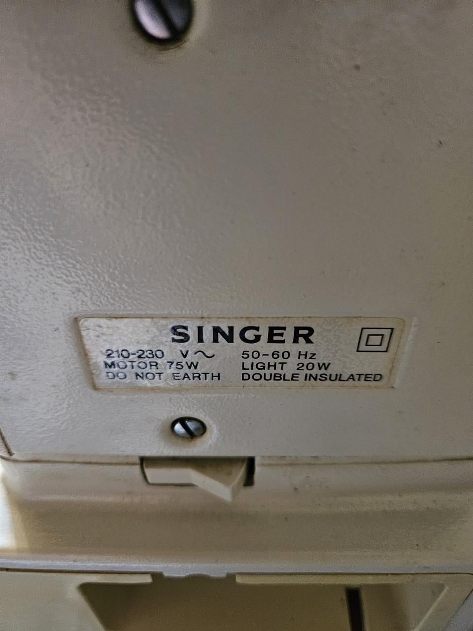 Vintage Singer 538 Naaimachine met Handleiding en koffer