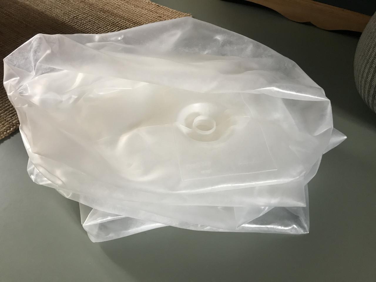 Rode grote opblaasbare poef