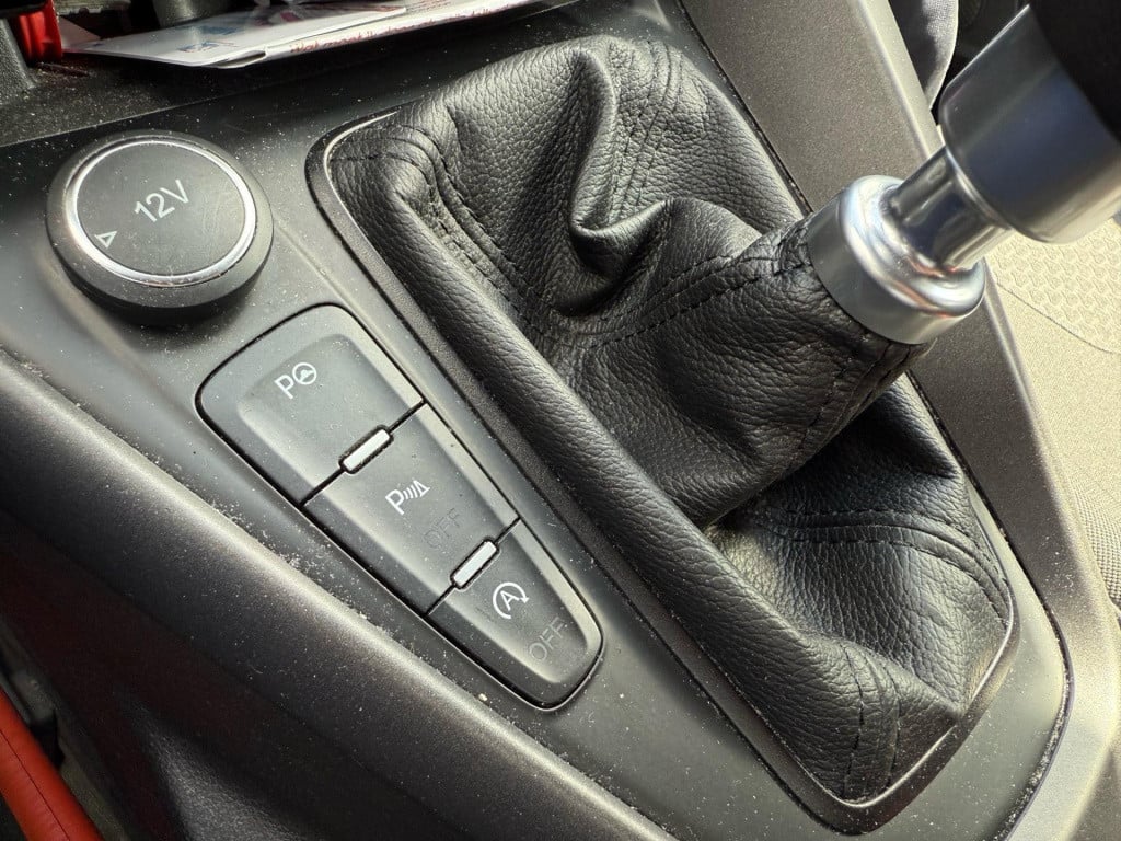 Ford Focus 1.0 st-line | climate control | cruise control | voorruit verwar