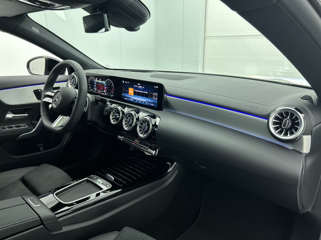 Mercedes-Benz Cla 180 business solution amg | amg line plus pakket | antidi