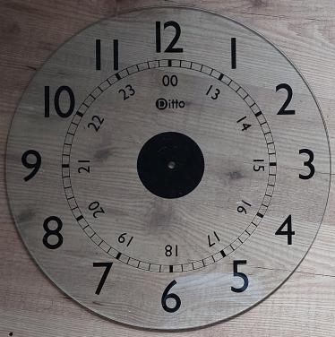Glazen wijzerplaat ø 49 cm.