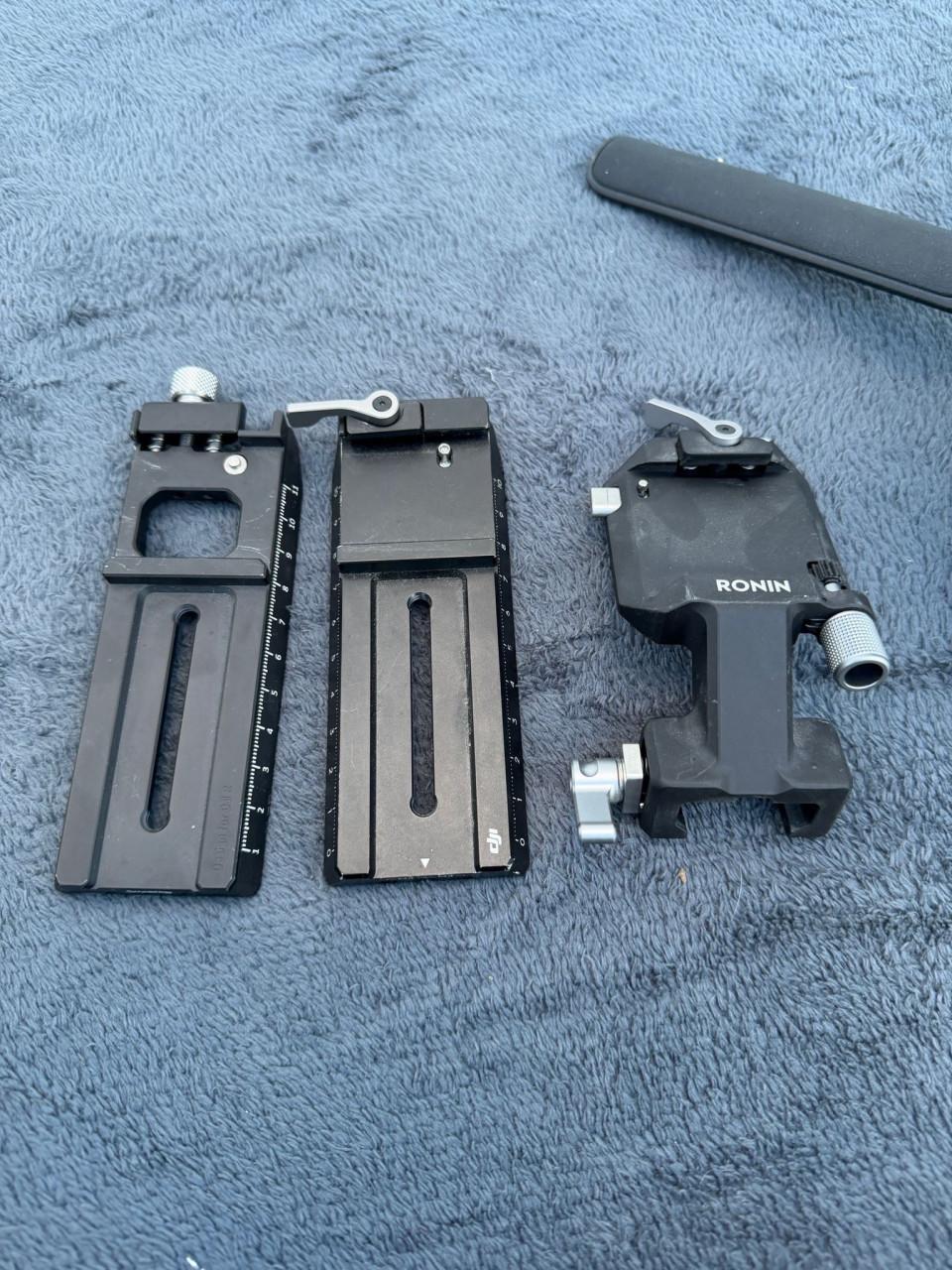 DJI- RS3 Gimbel + SmallRing Sling handgrip + Smallrig Vertical