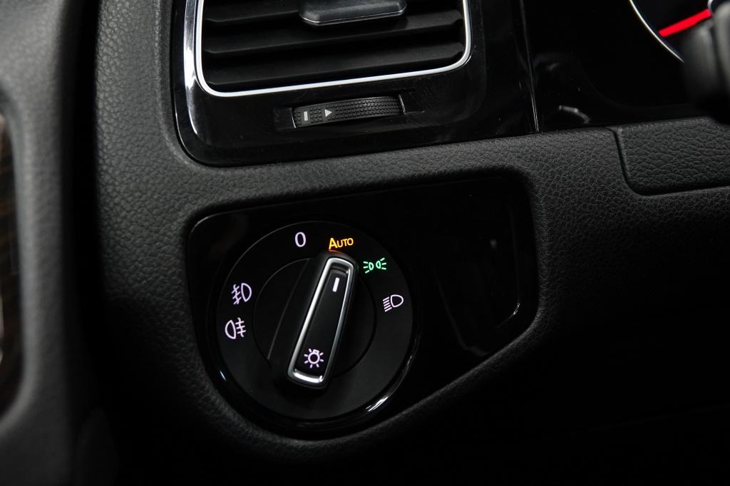 Volkswagen Golf 1.4 tsi | acc | camera | pdc | 19' |