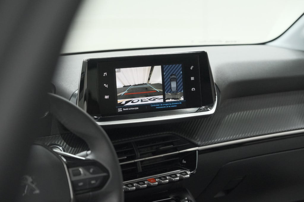 Peugeot 208 puretech 100 allure pack | camera | apple carplay | stoelverwar