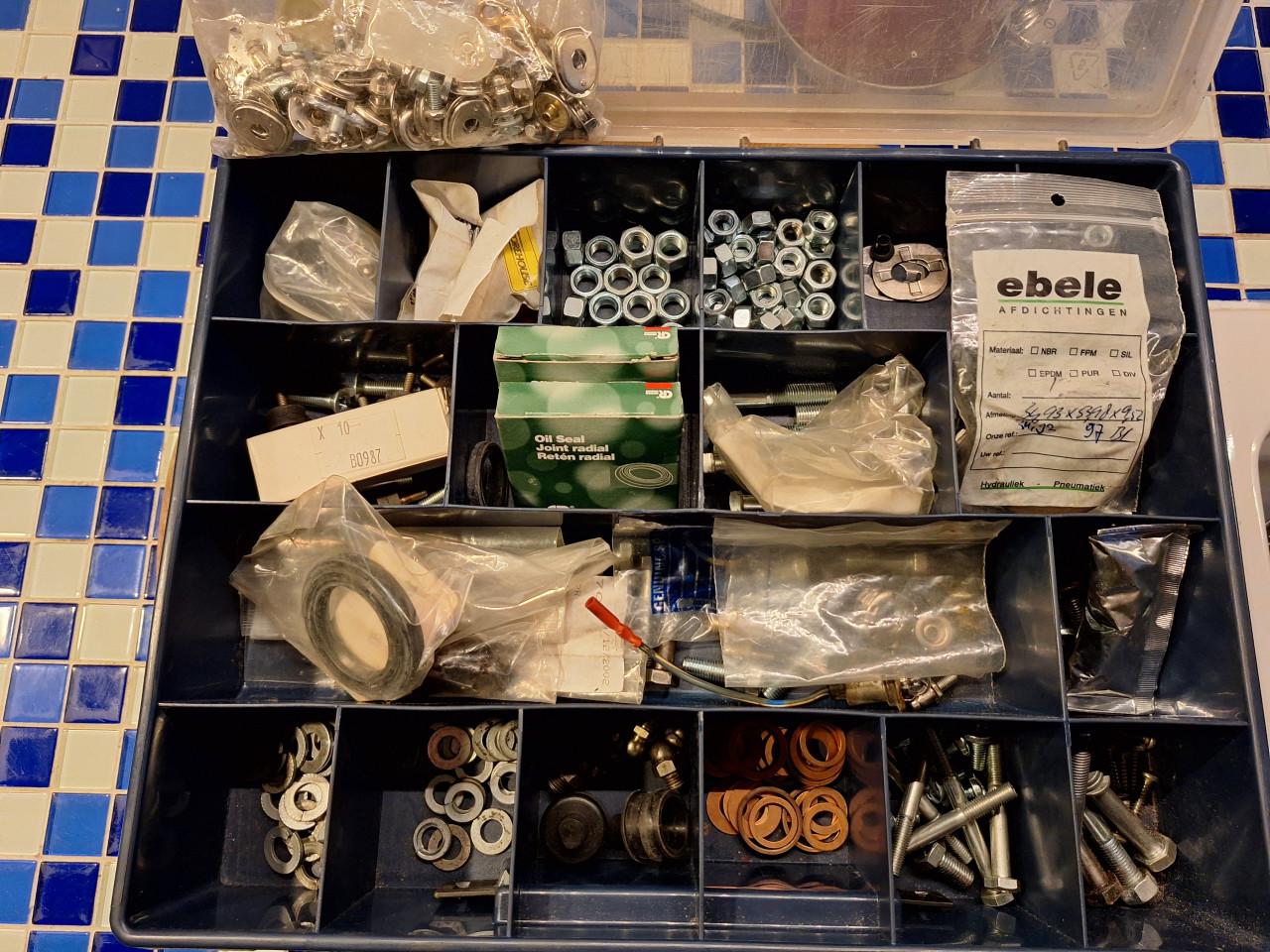 Bouten/ moeren/ ringen