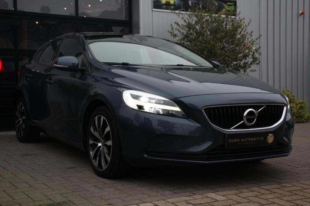 Volvo V40 1.5 t2 signature edition - leder - automaat - panoramadak - camer