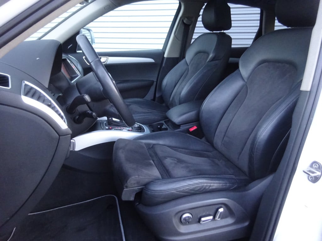 Audi Q5 3.2 fsi quattro pro line s panoramadak / navi / xenon / cruise / 19