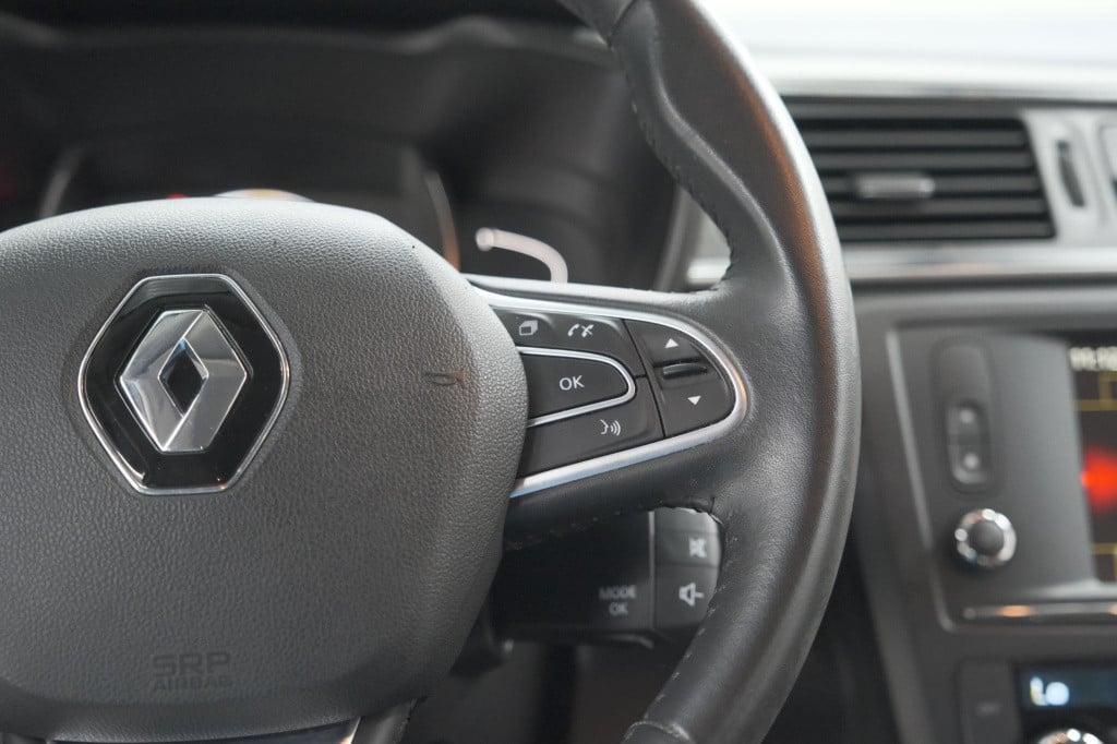 Renault Kadjar tce 130 edc intens | trekhaak | navigatie | parkeersensoren 