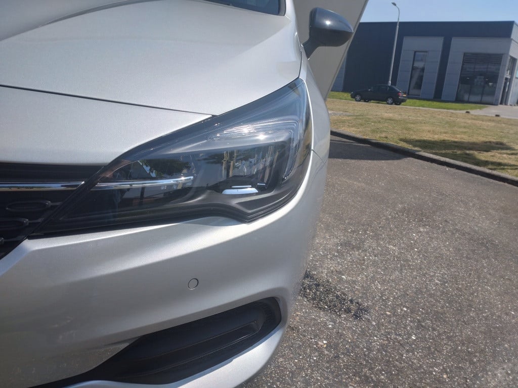 Opel Astra sports tourer 1.2 design&tech