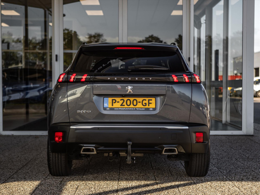 Peugeot 2008 1.2 puretech 130pk allure pack | navigatie | trekhaak | camera