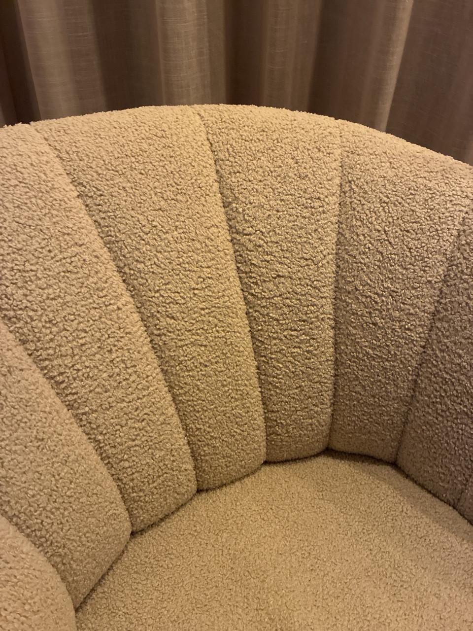 Mooie beige fauteuil