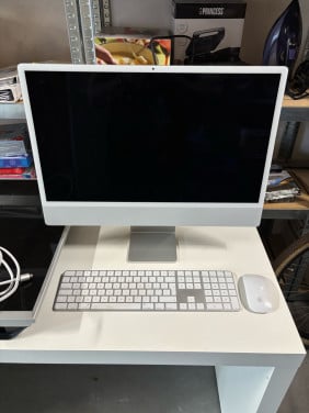 Apple iMac 24 inch (2021) CTO 8GB 256GB SSD M1 8core GPU Touch ID Numpad