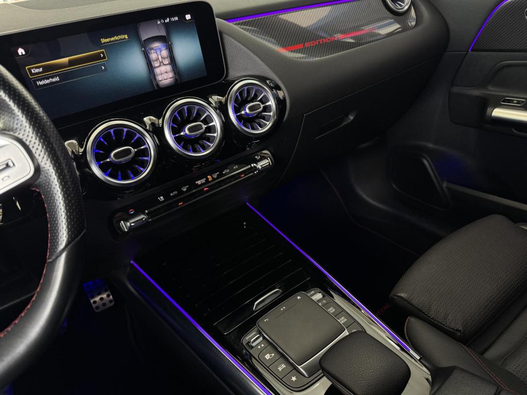 Mercedes-Benz Gla-klasse 200 amg line edition incl. trekhaak afneembaar!