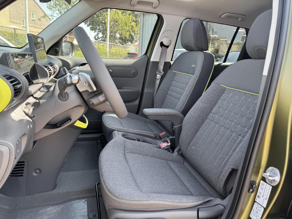 Hyundai Inster cross sky plus 49 kwh direct beschikbaar!