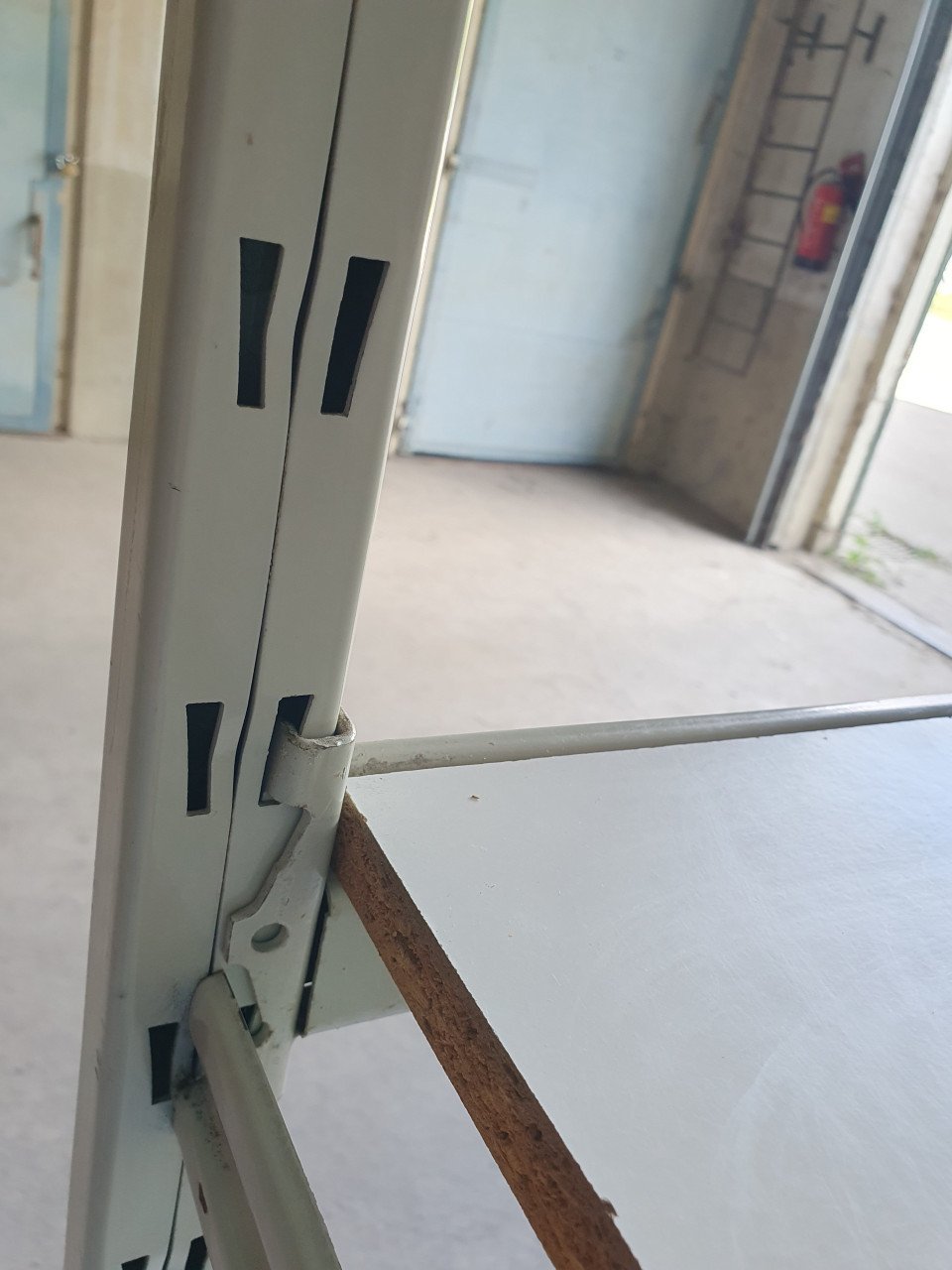 3 meter lang metalen wandrek, opbergkast, magazijnstelling garage of schuur