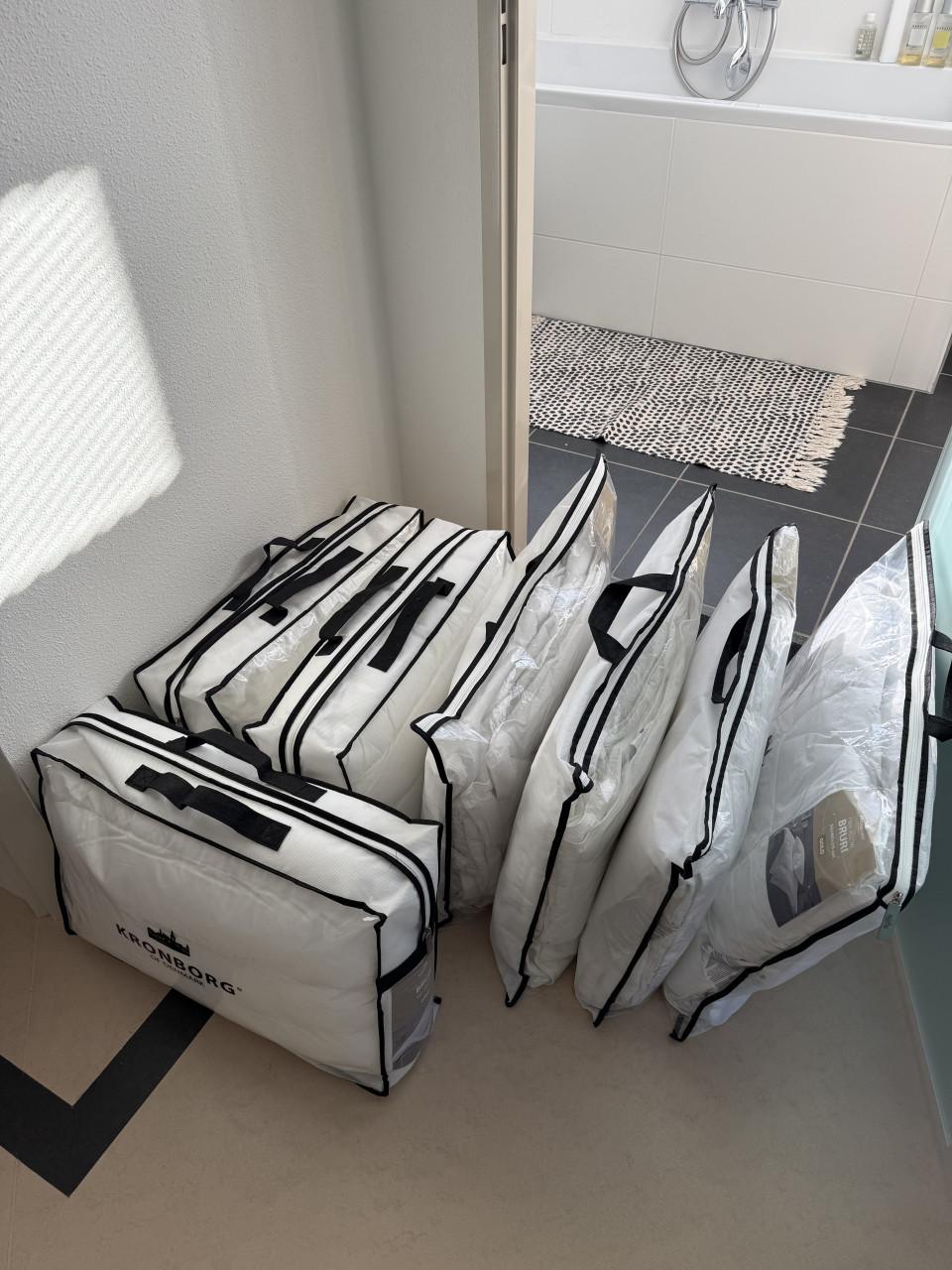 Nieuwe 1 persoons dekbedden en kussens