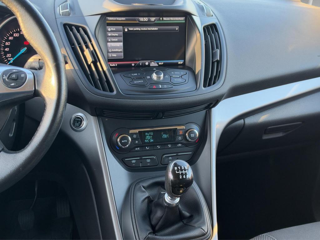 Ford Kuga 1.5 titanium plus clima stoelverwarming trekhaak