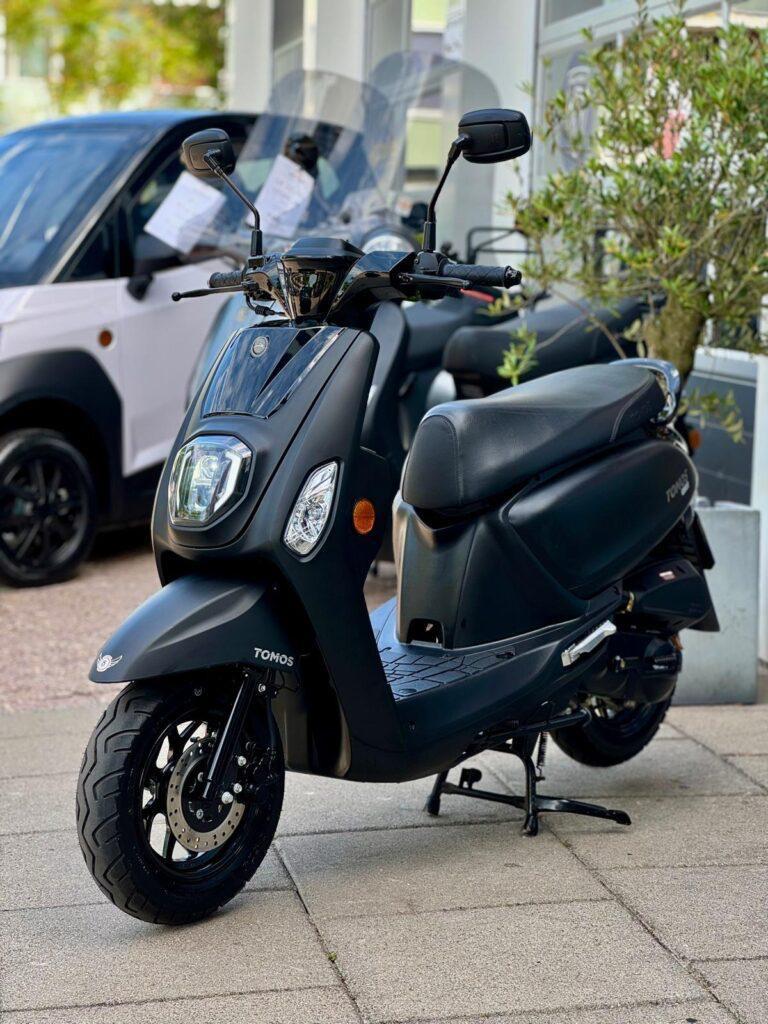 Scooterpromo Goes Nu Ook Dealer van TOMOS