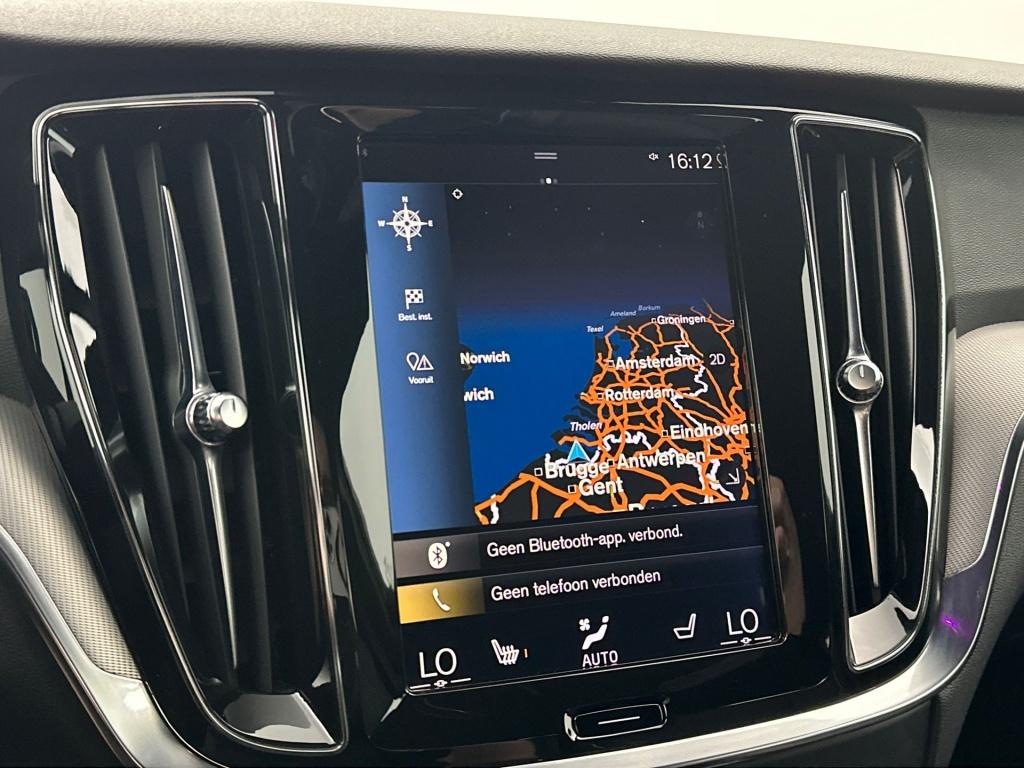 Volvo V60 t6 340pk recharge r-design| achteruitrijcamera| trekhaak| adap.cr