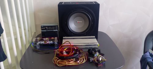 Subwoofer, Radio's versterker
