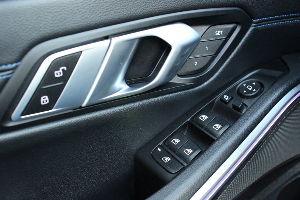 BMW 3-serie 330e high executive m-sport | schuifdak | laser | h&k | el. sto