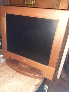 3 x Computer BEELD-SCHERM Monitor TVE & ACER & Houten.!