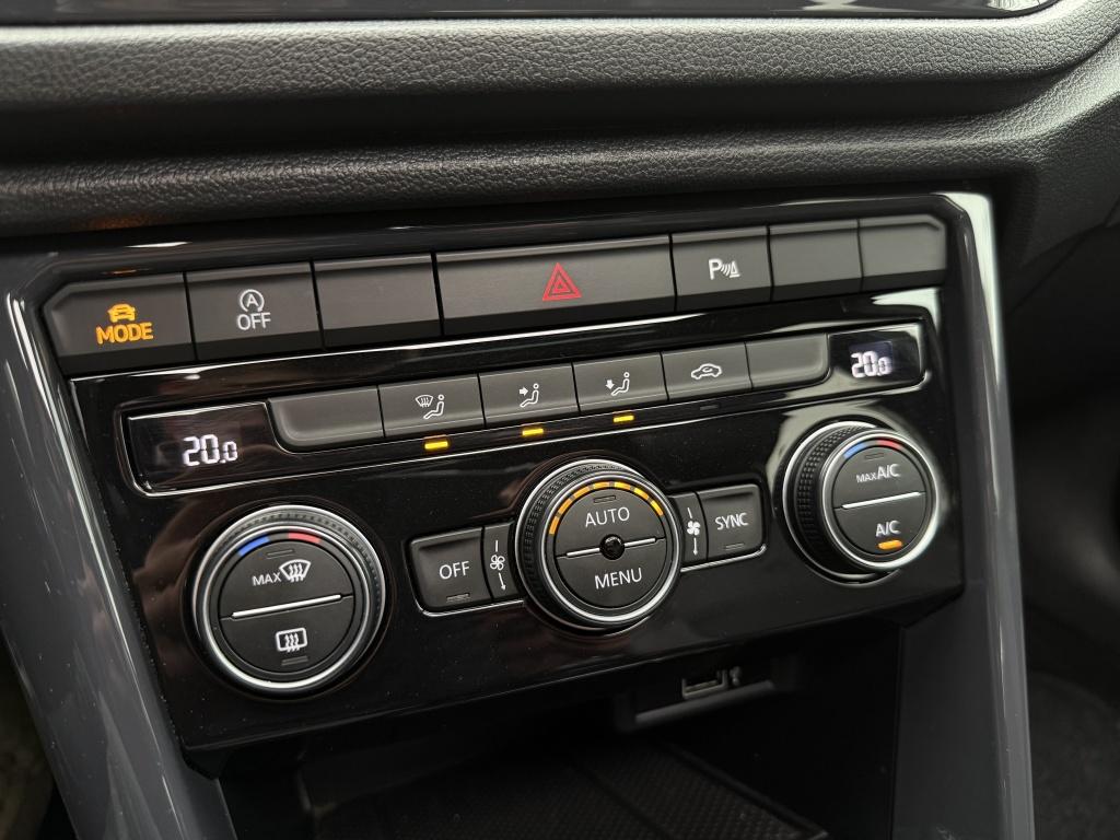 Volkswagen T-roc 1.5 tsi // r-line pakket // panoramadak //