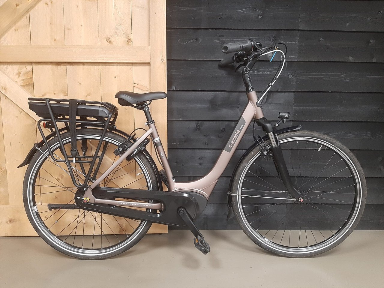 Nette Gazelle Paris C7 HMB met 400Wh accu