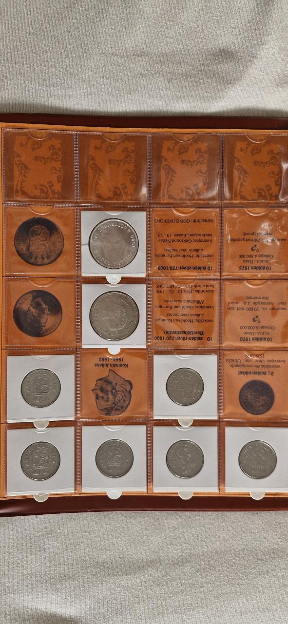 Compleet munten album Juliana incl Zilver.
