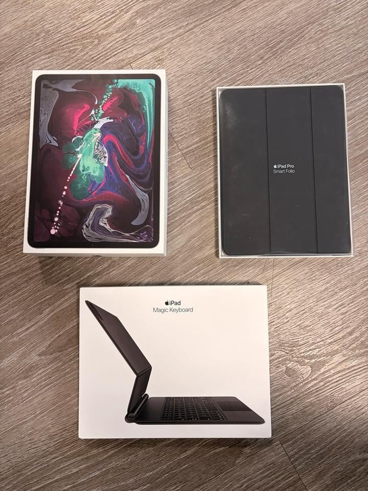 Apple iPad Pro 11 LTE 64GB met Magic Keyboard