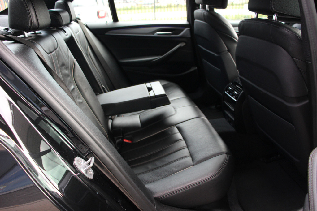 BMW 5 Serie 520i high executive m-sport | orig. nl | dealeronderhouden