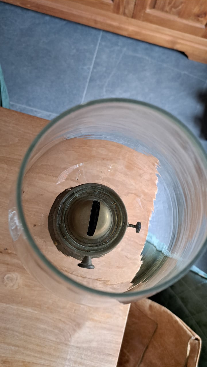 Olielamp messing met 2 glazen bollen