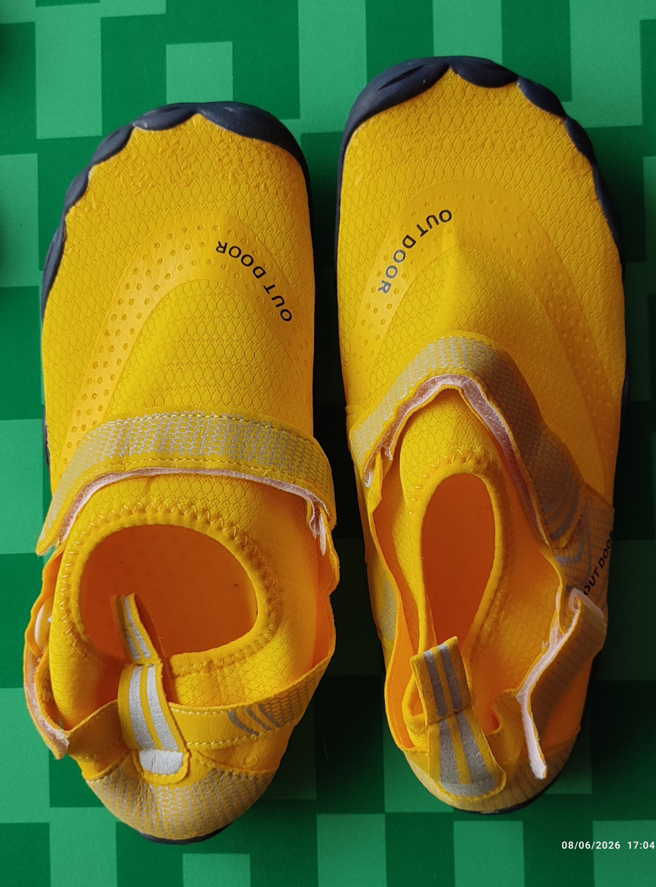 Nieuwe x 3 = €10 - Heren waterschoenen zwemmen strand aqua-schoenen (43/44)