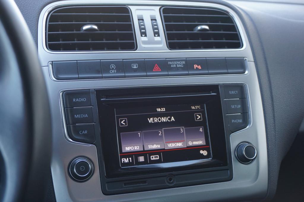 Volkswagen Polo 1.2 tsi highline climate / cruise / bt / parkeers. / elektr