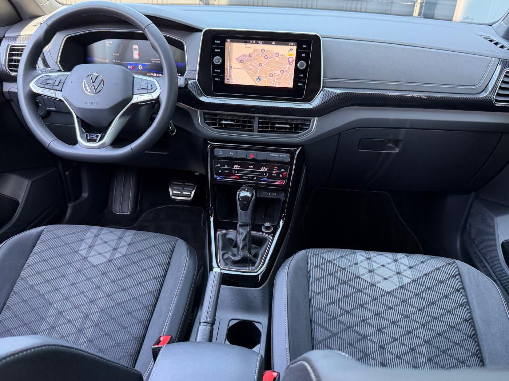 Volkswagen T-cross 1.5 tsi 150pk dsg r-line | camera | trekhaak | navi | iq