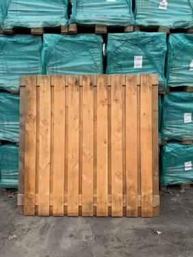 8 x Douglas scherm 180x180cm + 2 x Gaas trellis met douglas kader 180x180cm
