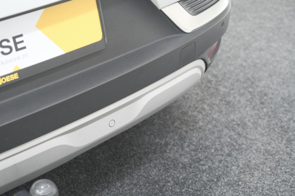 Renault Captur 1.6 e-tech plug-in hybrid 160 intens | trekhaak | camera | a