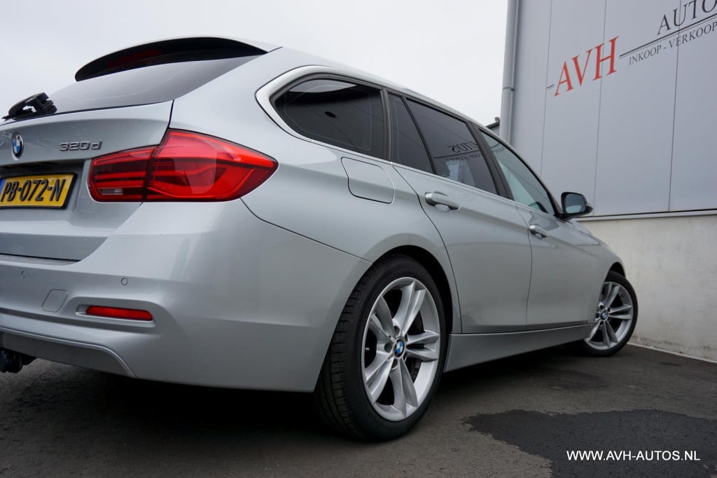 BMW 3-serie touring 320d ede corporate lease executive